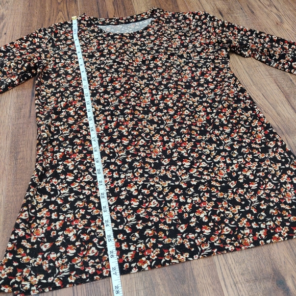 Mid Sleeve Flower Print Soft Round Neck Tee shirt - Picture 8 of 8